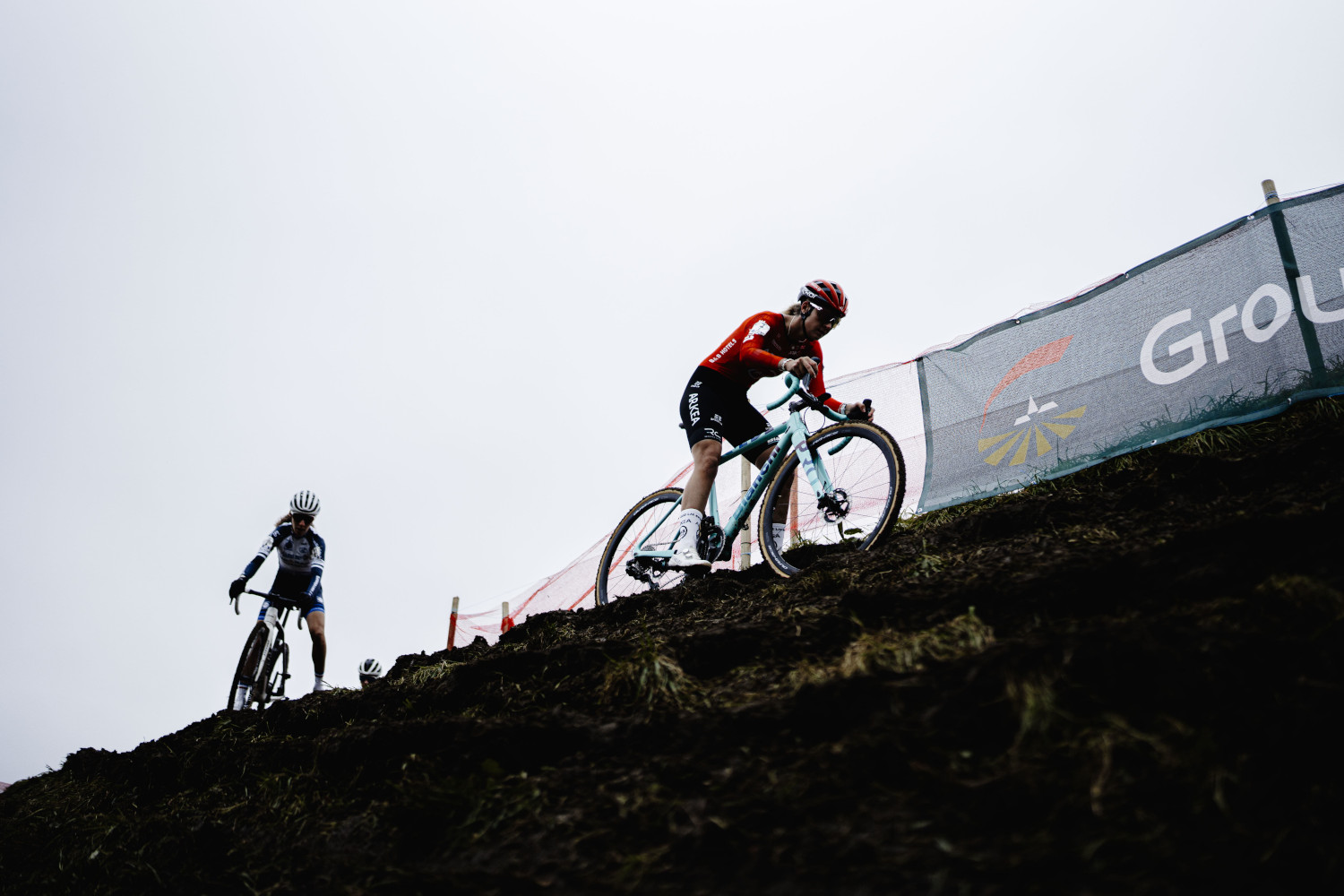 stage cyclo-cross